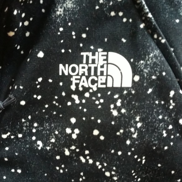North face pull over - Picture 2 of 3